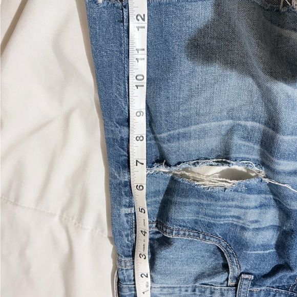 Old Navy Women's Ripped Jean Shorts - Picture 9 of 9